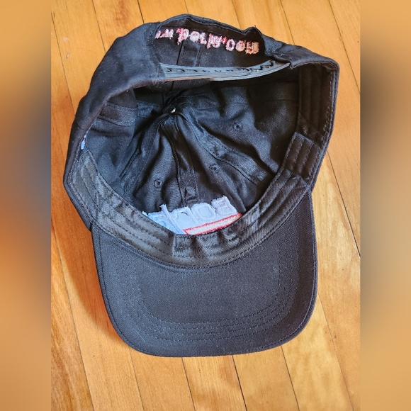 Variety of baseball caps - Picture 9 of 11